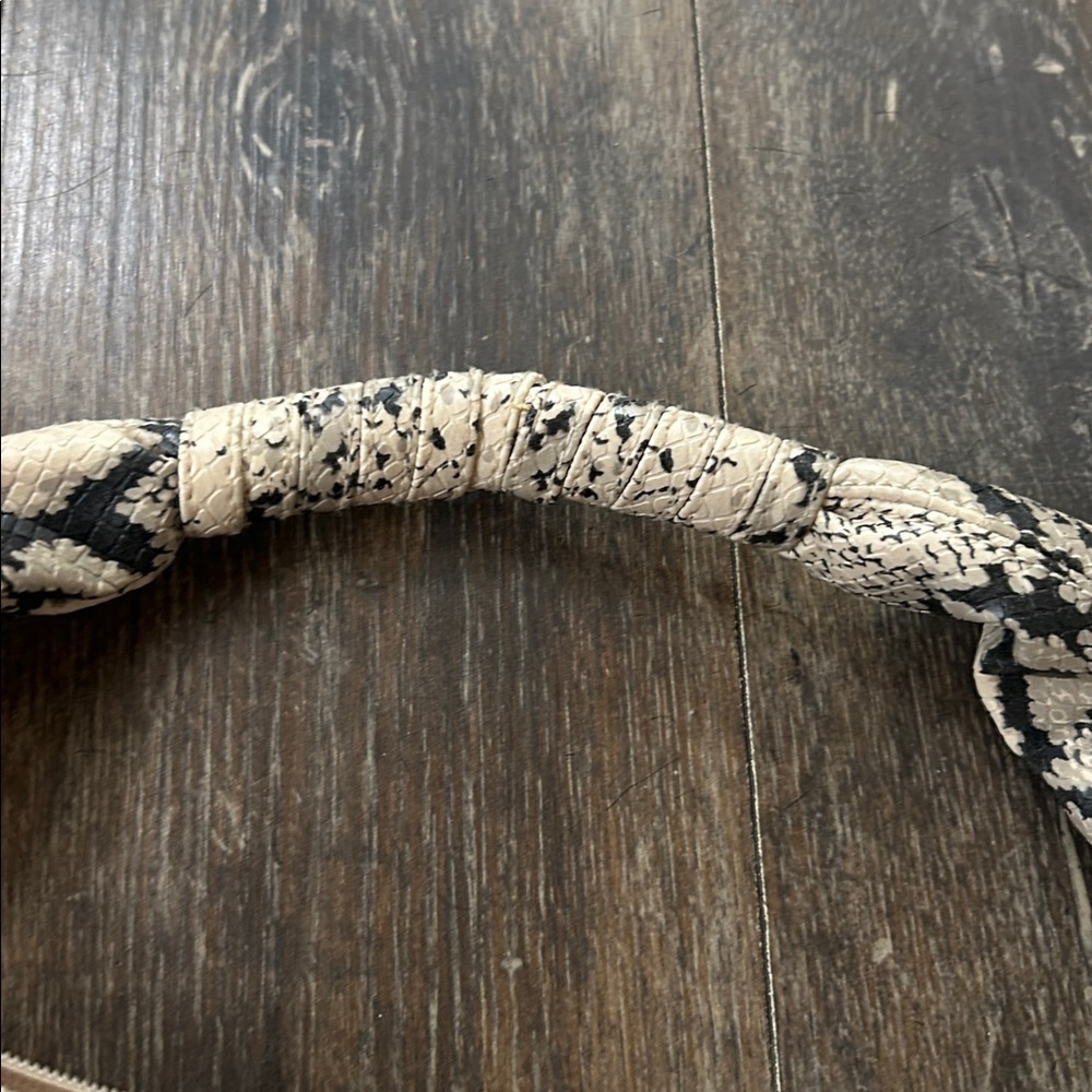 Snake Print Hobo Bag - Picture 4 of 8